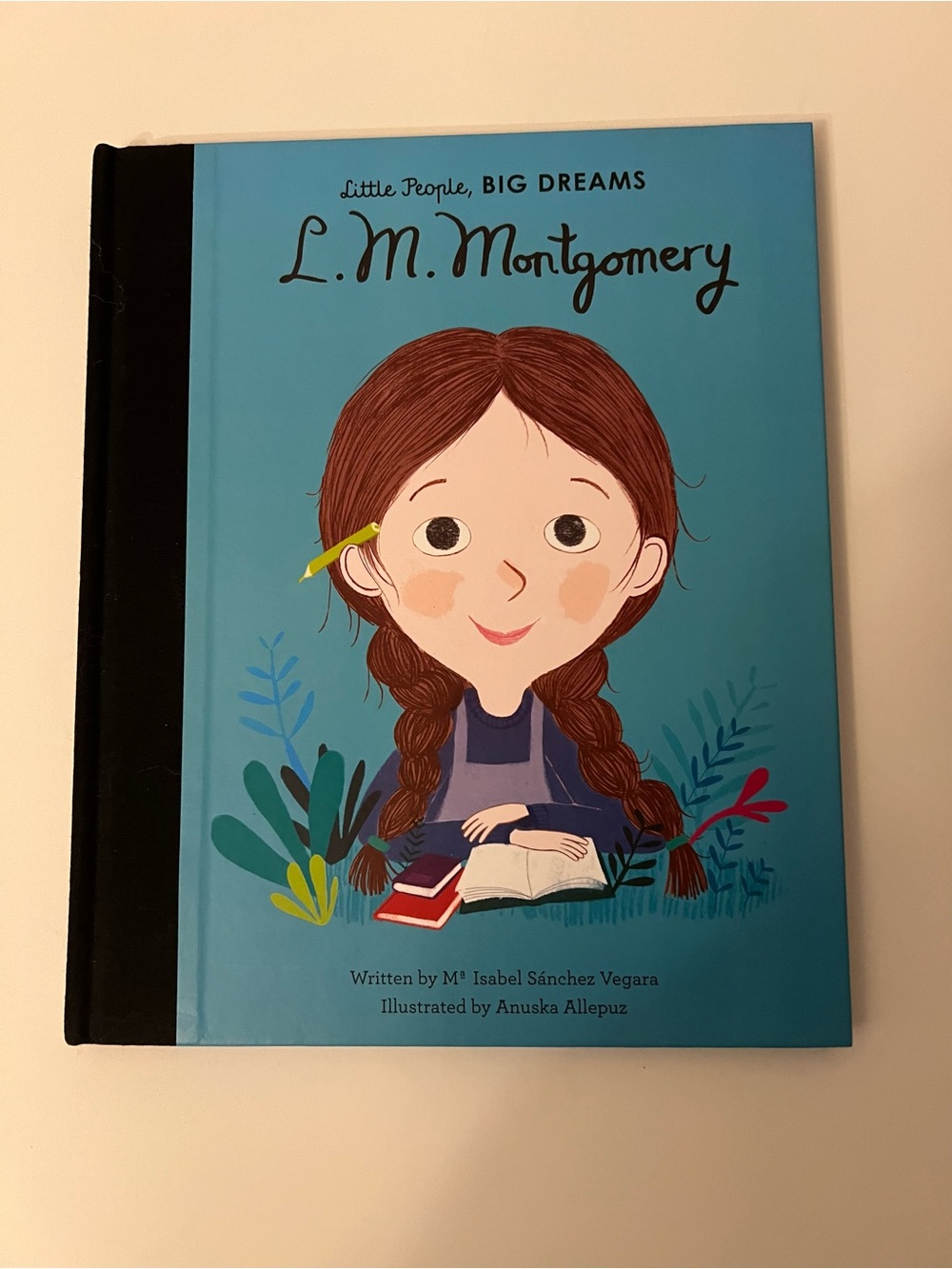 L.M. Montgomery Little People, Big Dreams — Teal Hardcover